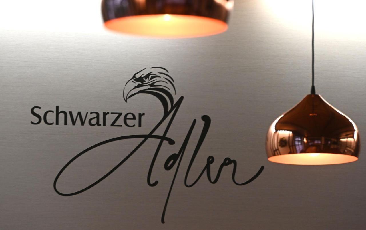 Gasthof & Pension "Schwarzer Adler" マッサーベルク エクステリア 写真